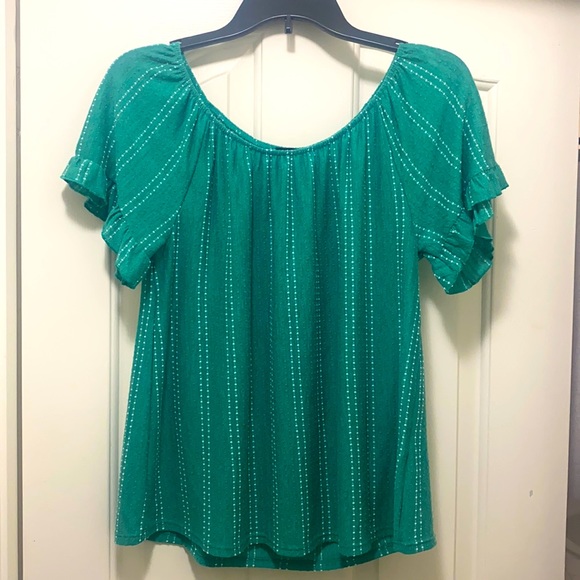 Tops - NWT Green top